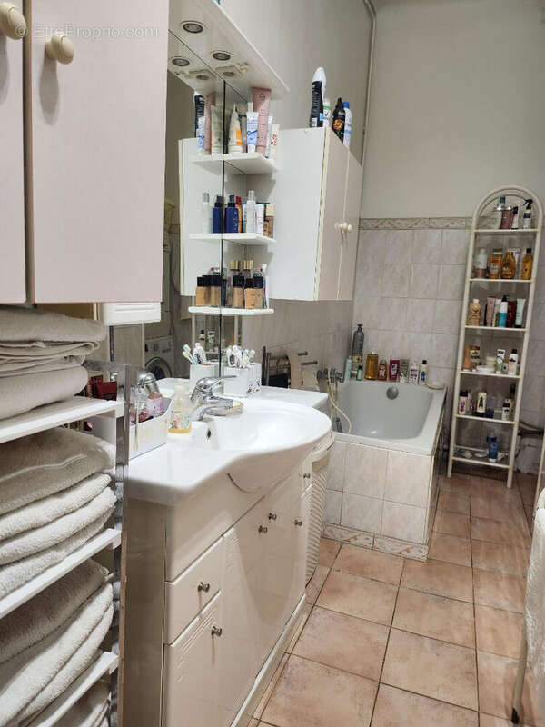 Appartement à MARSEILLE-6E