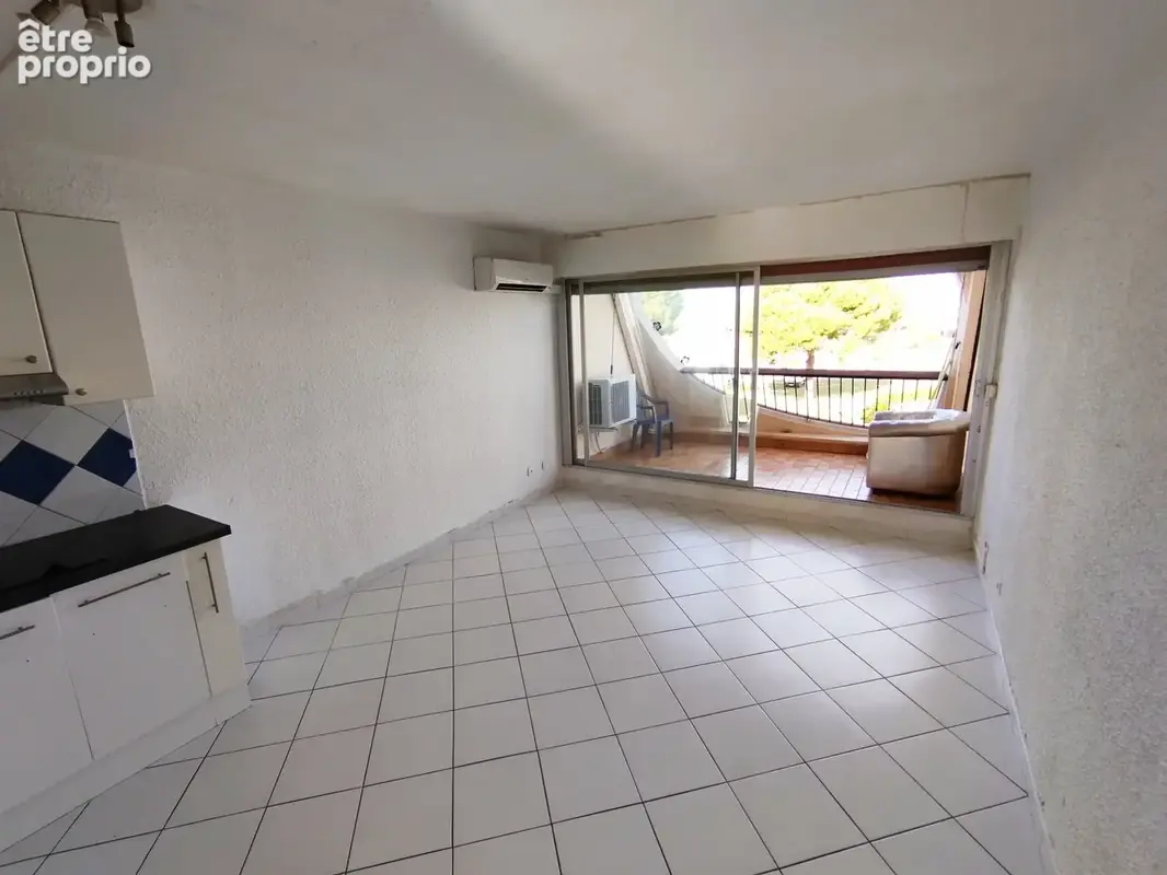 T2 lumineux avec terrasse et piscine - photo 5