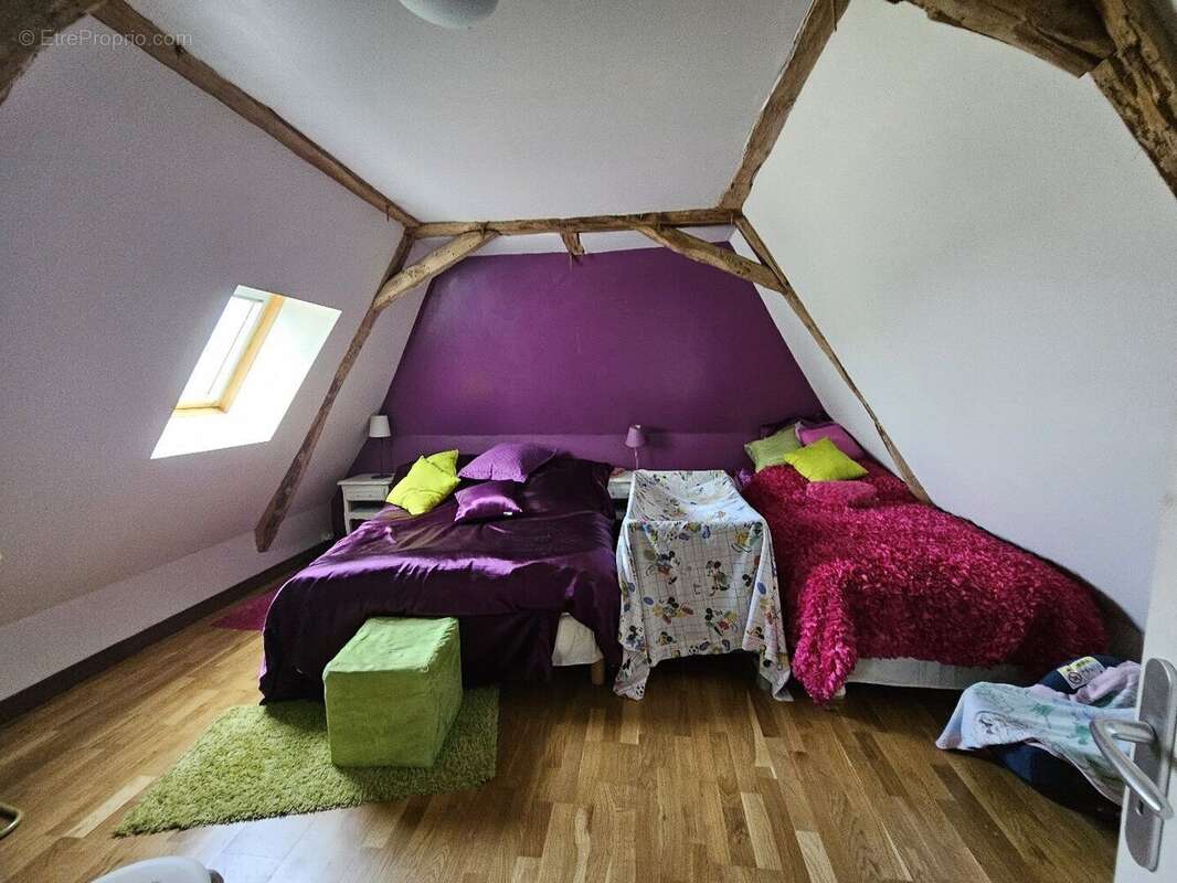Maison à LACROPTE