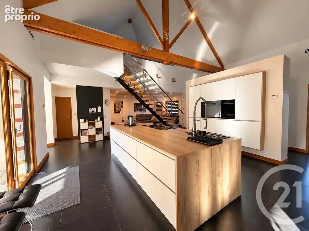 Maison 6 pièces 190 m² à vendre à Saint-Mard (77230) - photo 2
