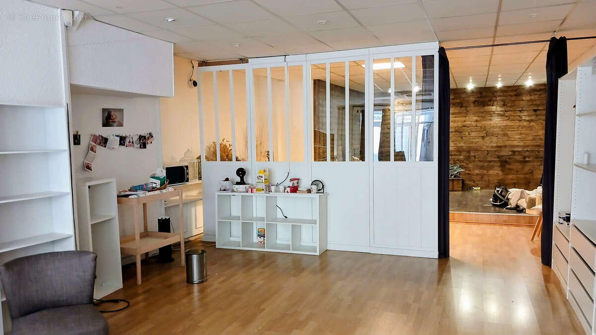 Local commercial - photo 4