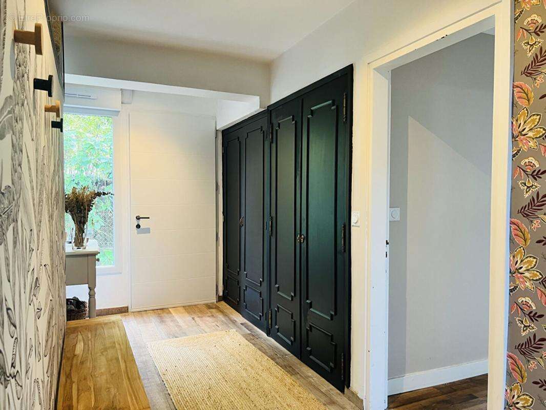 BILLIE - Spacieuse maison d'Architecte de 195m2 en Coeur de Ville - AURAY - photo 4