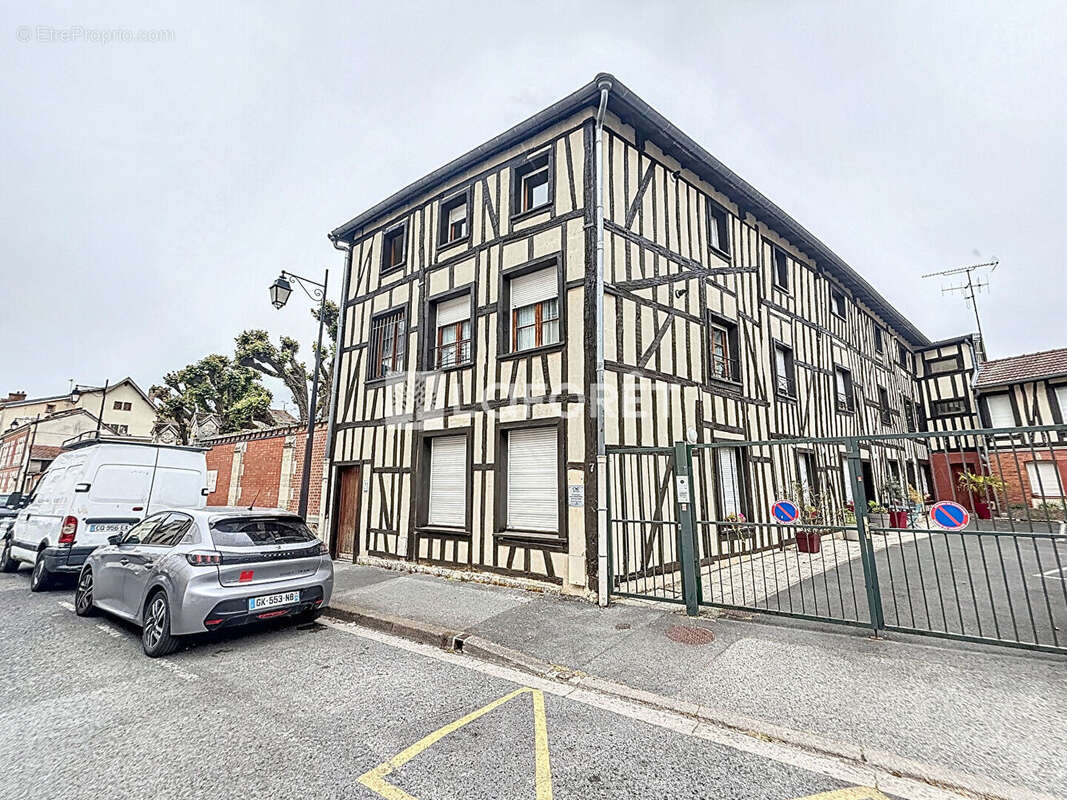 Appartement a renover chalons en champagne - 3 pièce(s) - 69.45 m2 - photo 7