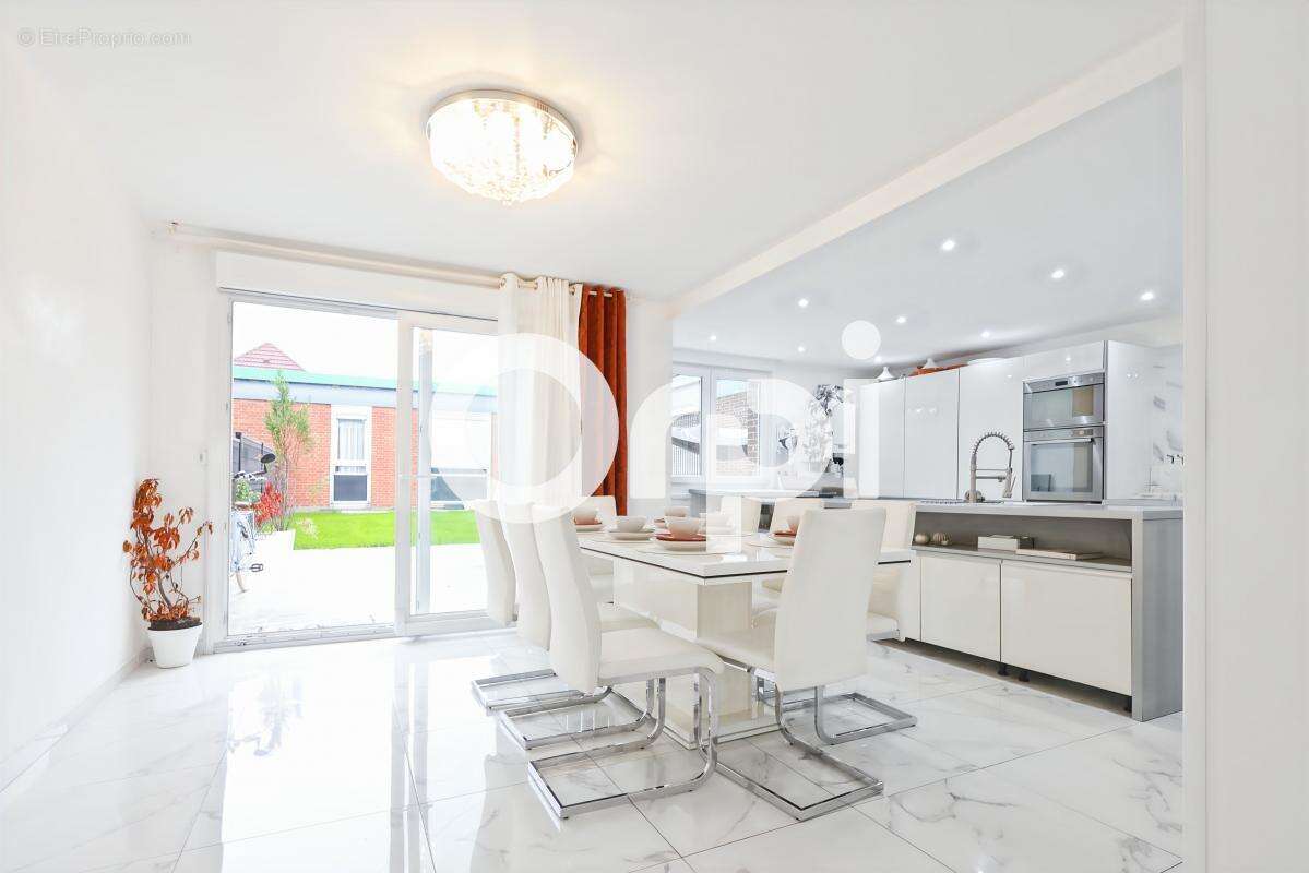 Maison à GRANDE-SYNTHE