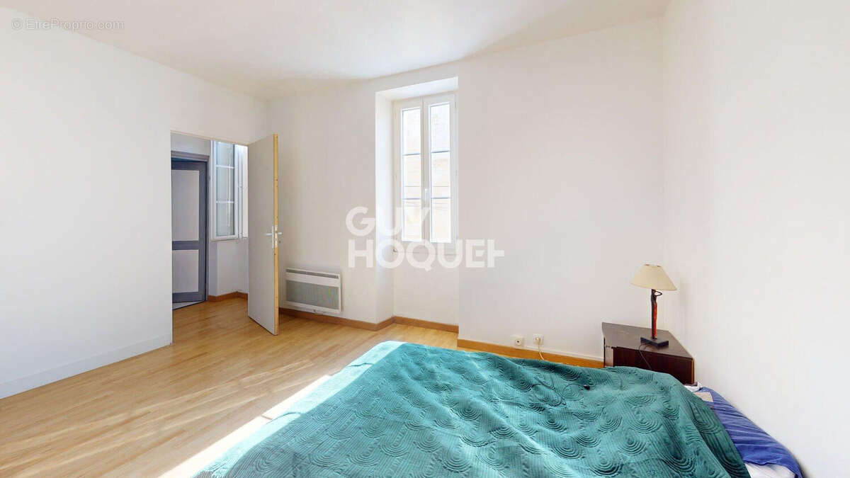 Immeuble de rapport A VENDRE à PODENSAC - photo 6