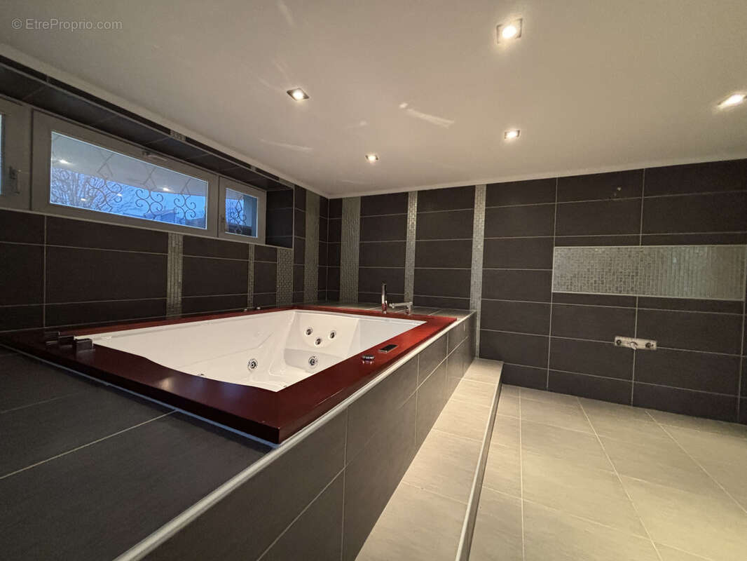 Maison à BOUZONVILLE