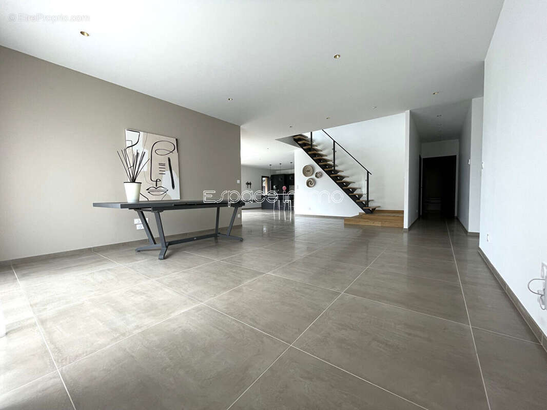 Maison à ISNEAUVILLE