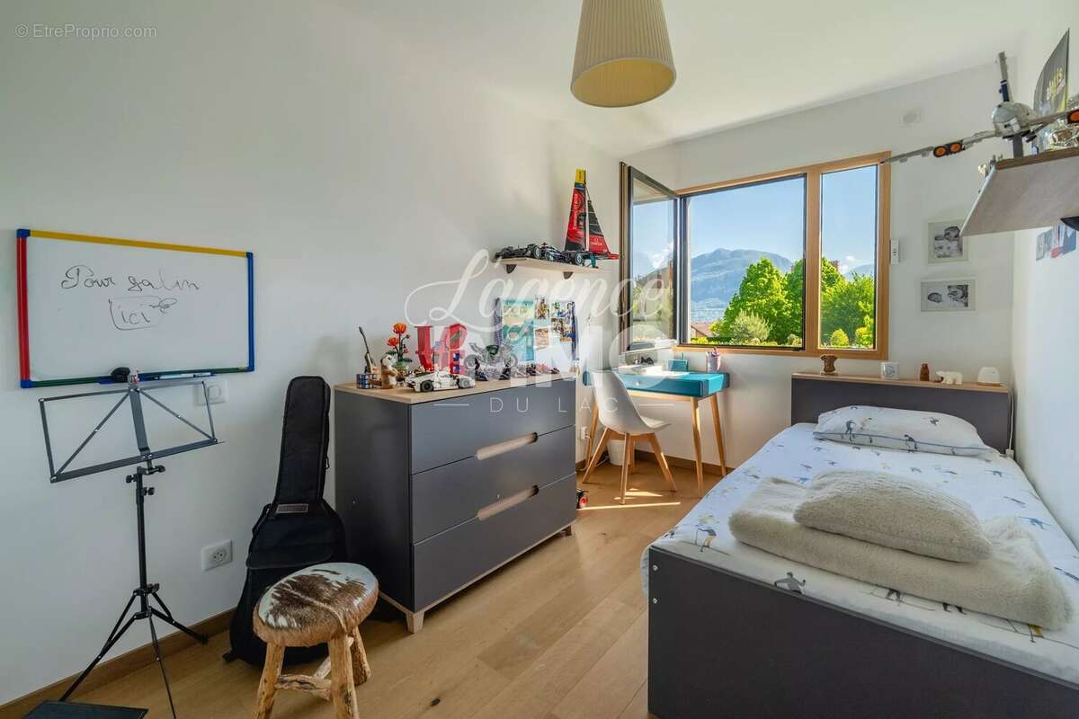 Appartement à SEVRIER