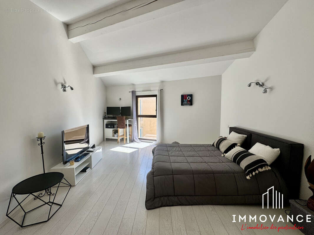 Maison 145 m² à Saussan  - photo 8