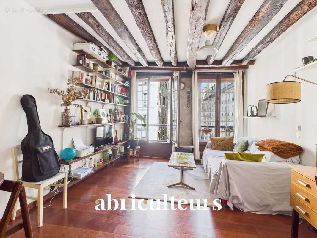 Appartement à PARIS-4E