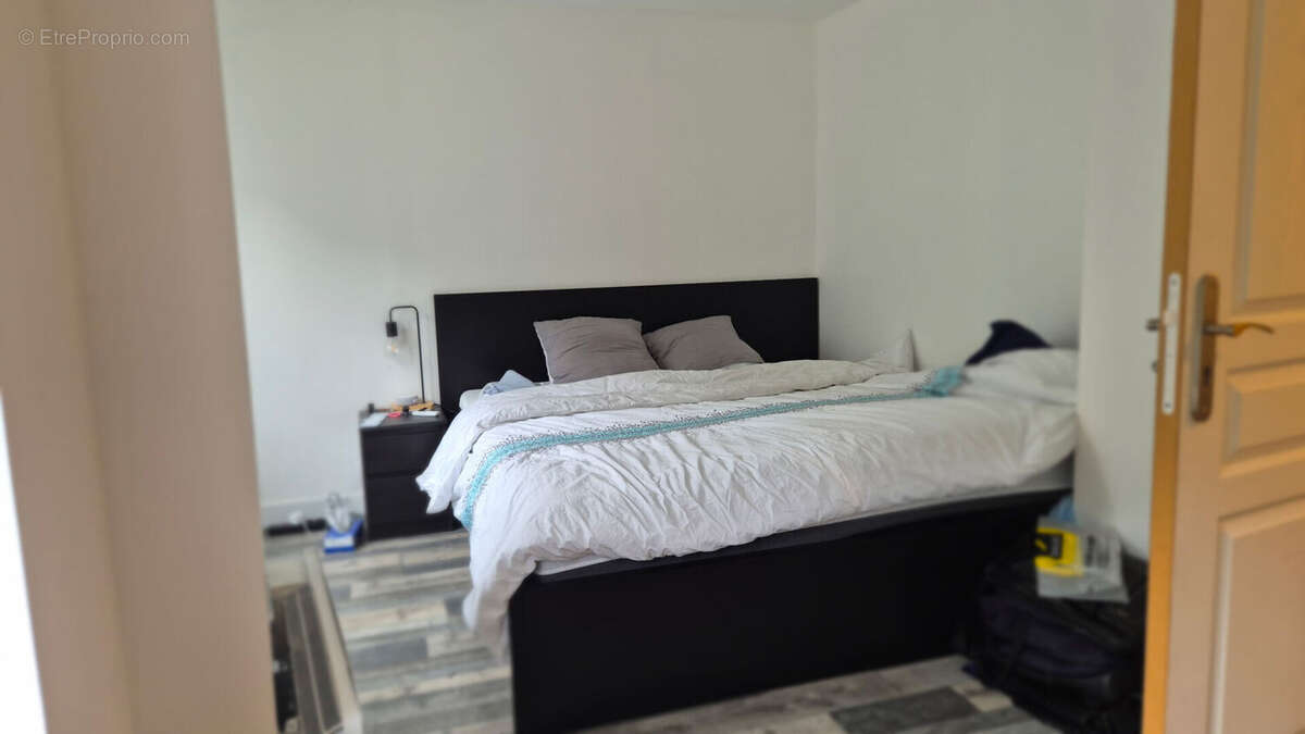 Maison à URZY