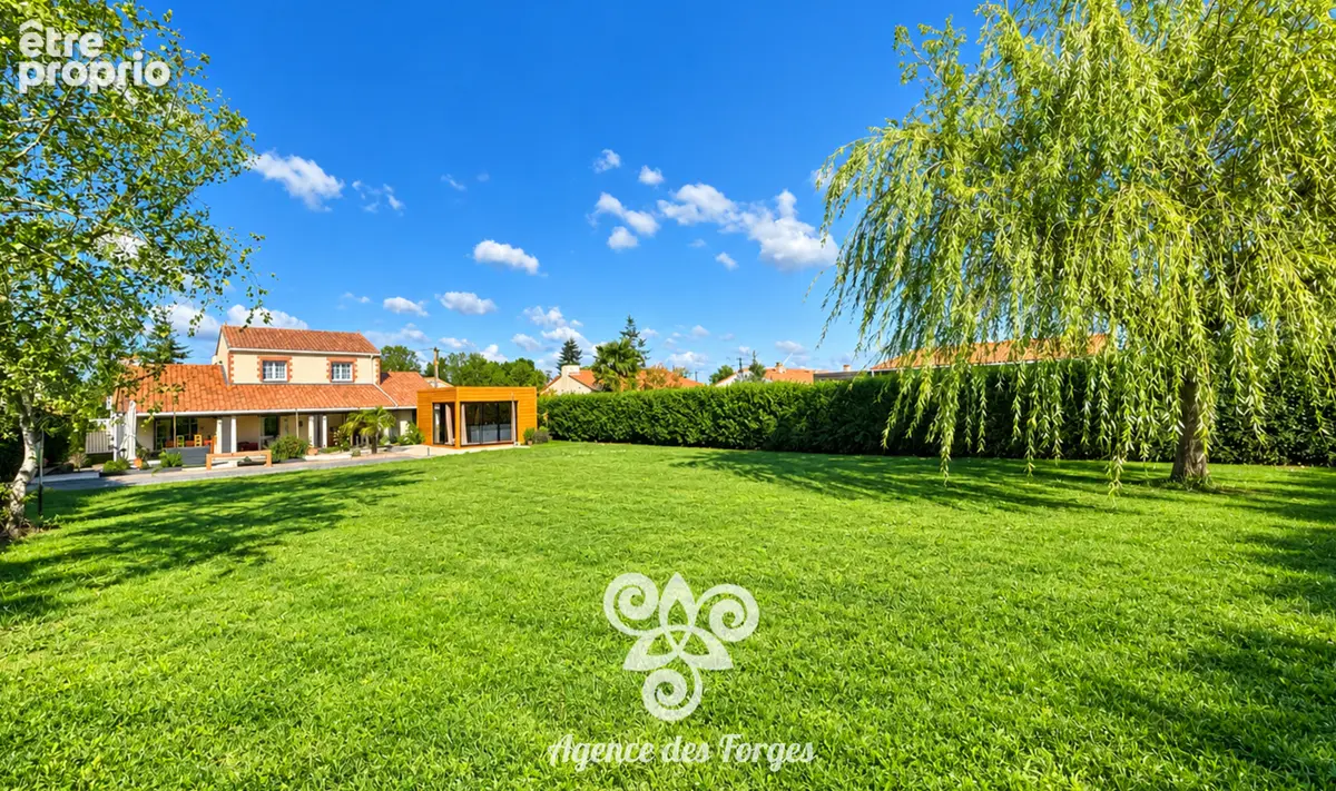 Maison individuelle 168m² - 4 chb - terrain de 1519m² - La Regrippiere - photo 2