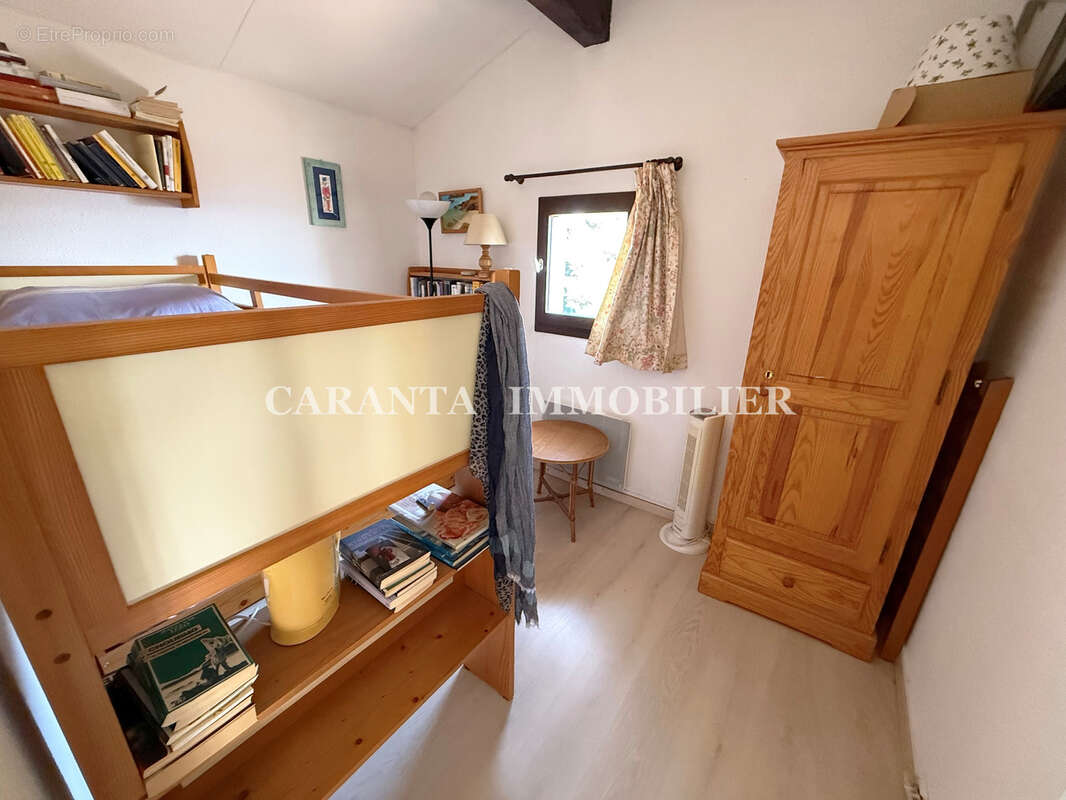 Appartement à ROQUEBRUNE-SUR-ARGENS