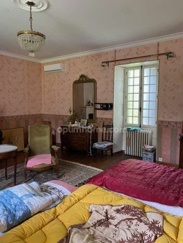 Maison à SAINT-ASTIER