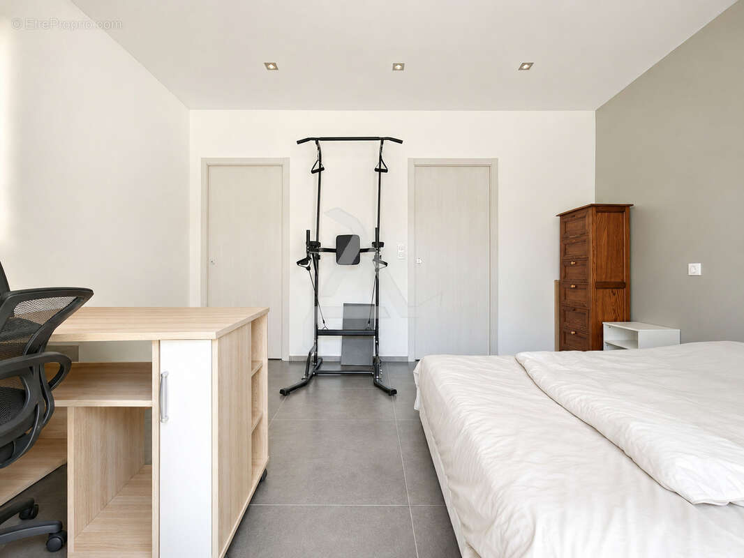 Villa t7 de 211m2 contemporaine avec piscine sous-sol aménagé et chambre indépendante - photo 30