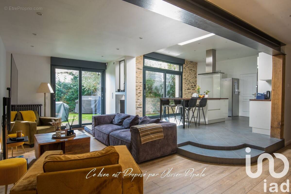 Photo 1 - Commerce à ANGERS