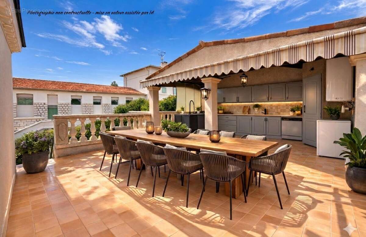 Maison à SAINT-LAURENT-DU-VAR