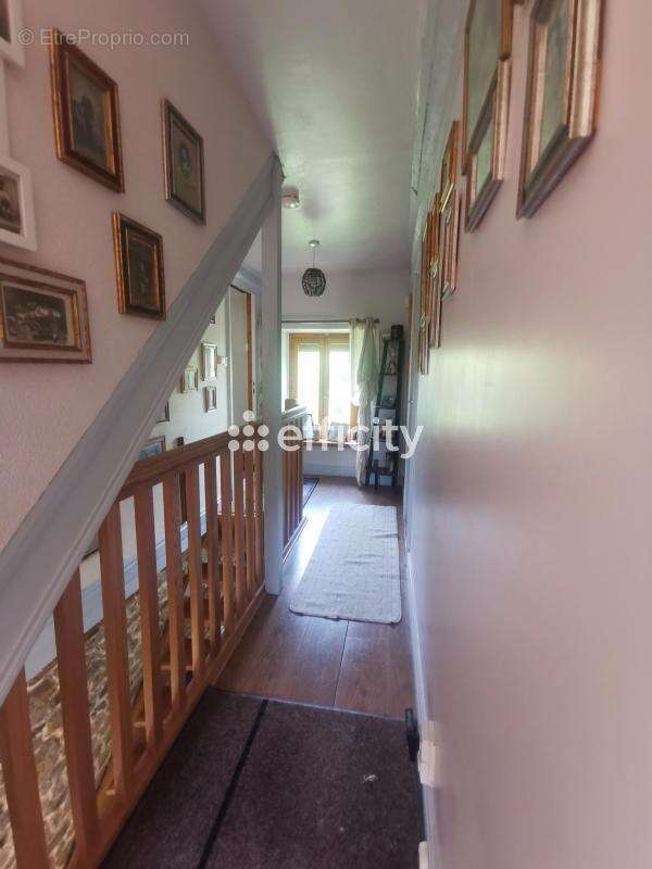 Maison à SAINT-SEVER-CALVADOS