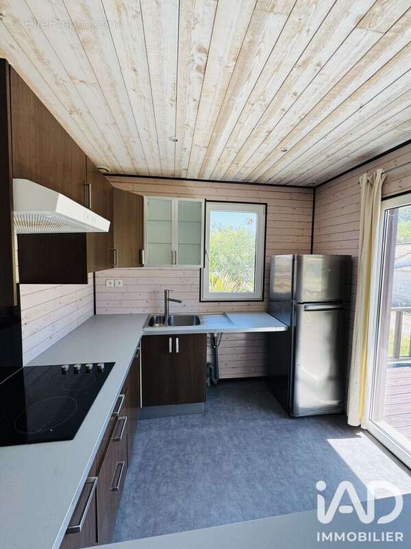 Maison 53 m² à Soulac-Sur-Mer  - photo 4