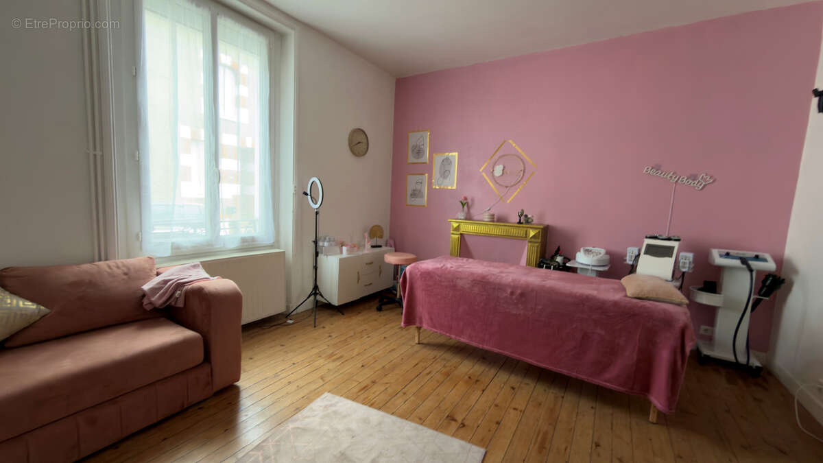 Maison située a deux pas du marché de St -Nazaire - photo 10
