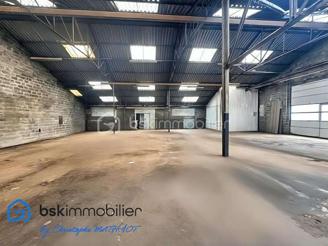 Bâtiment industriel de 1 700 m² sur terrain de 6 230 m² – Nombreuses possibilités d’exploitation ! - photo 5