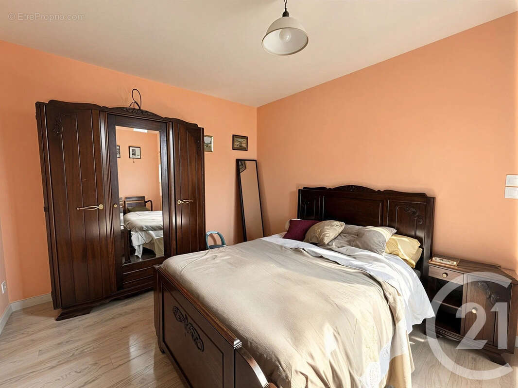 Maison 102 m² à Begles  - photo 6