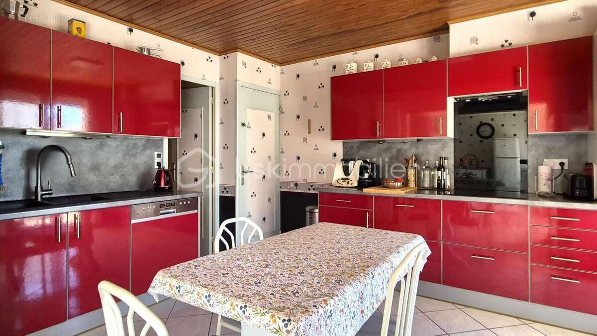 Grande maison familiale de 164 m² – 5 chambres – DPE C – Proche gare TGV - photo 4