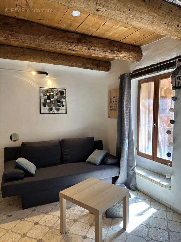 Maison à AUPS