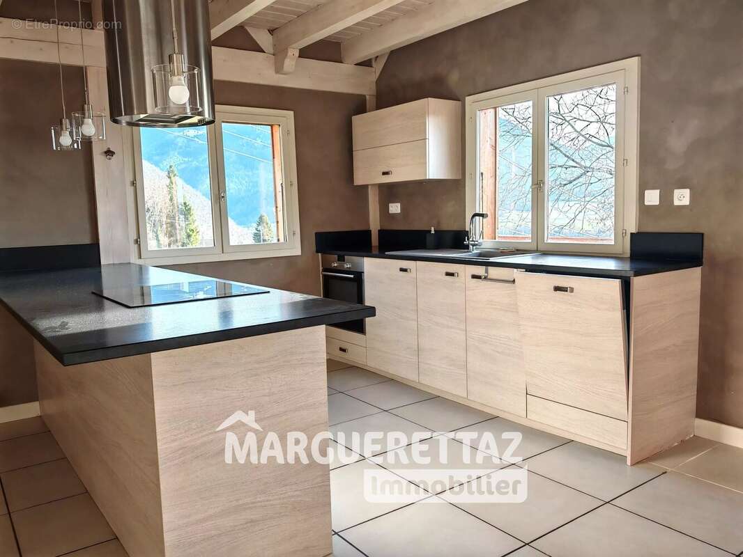 Maison à VIUZ-EN-SALLAZ