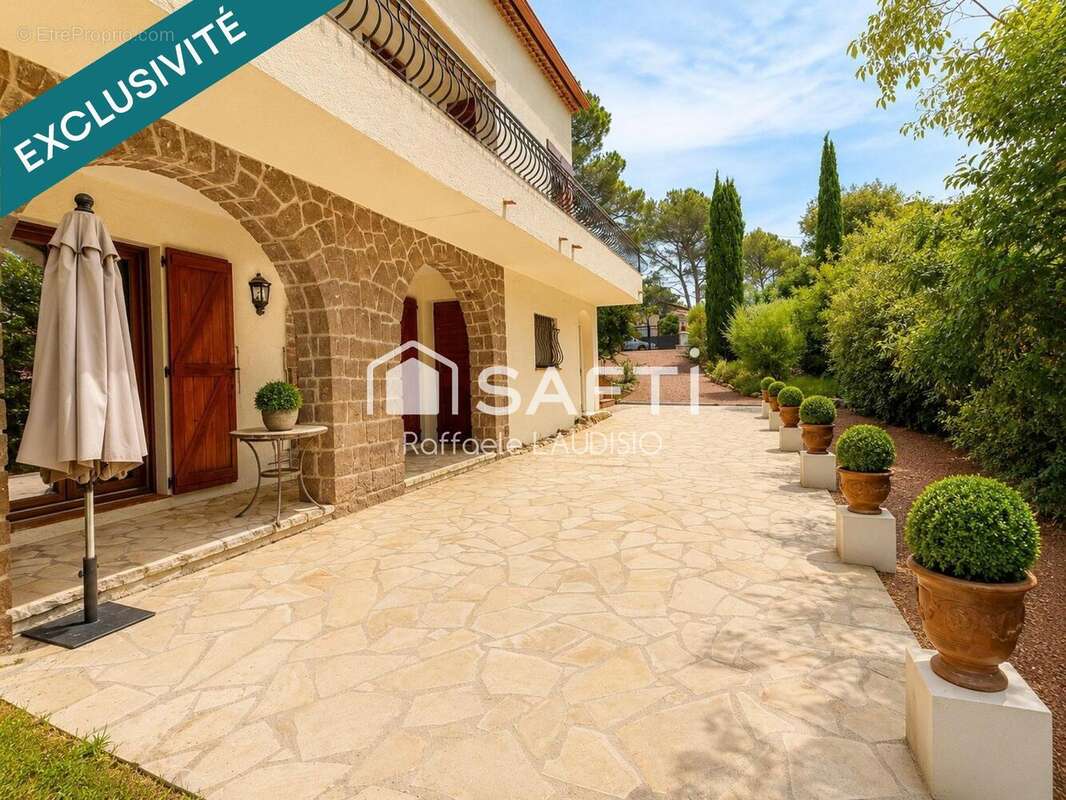 Photo 3 - Maison à SAINT-RAPHAEL