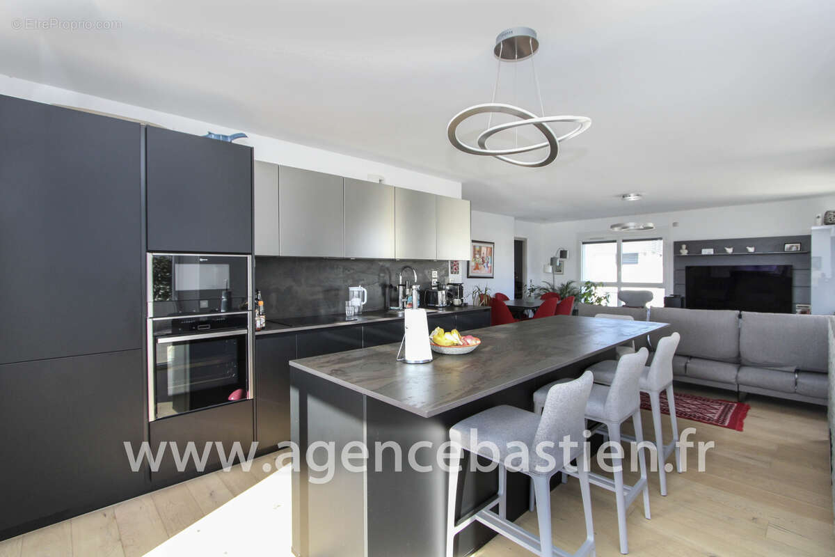 Appartement à FERNEY-VOLTAIRE