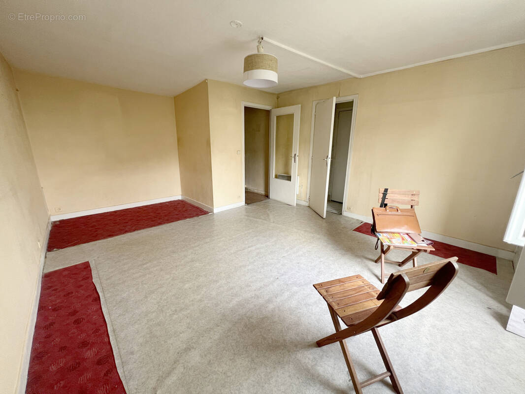 Appartement à SAINT-MAUR-DES-FOSSES