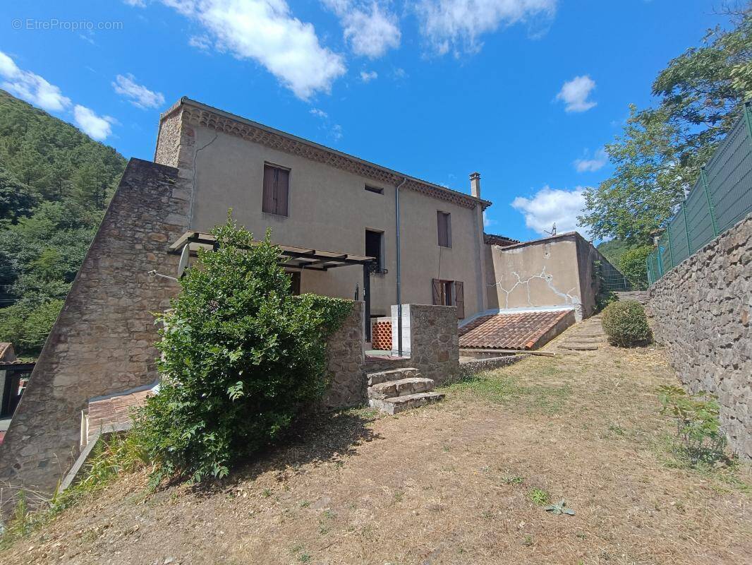Appartement à ROBIAC-ROCHESSADOULE