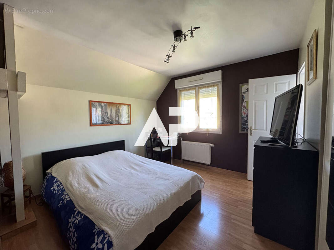 Maison à MONTLIGNON