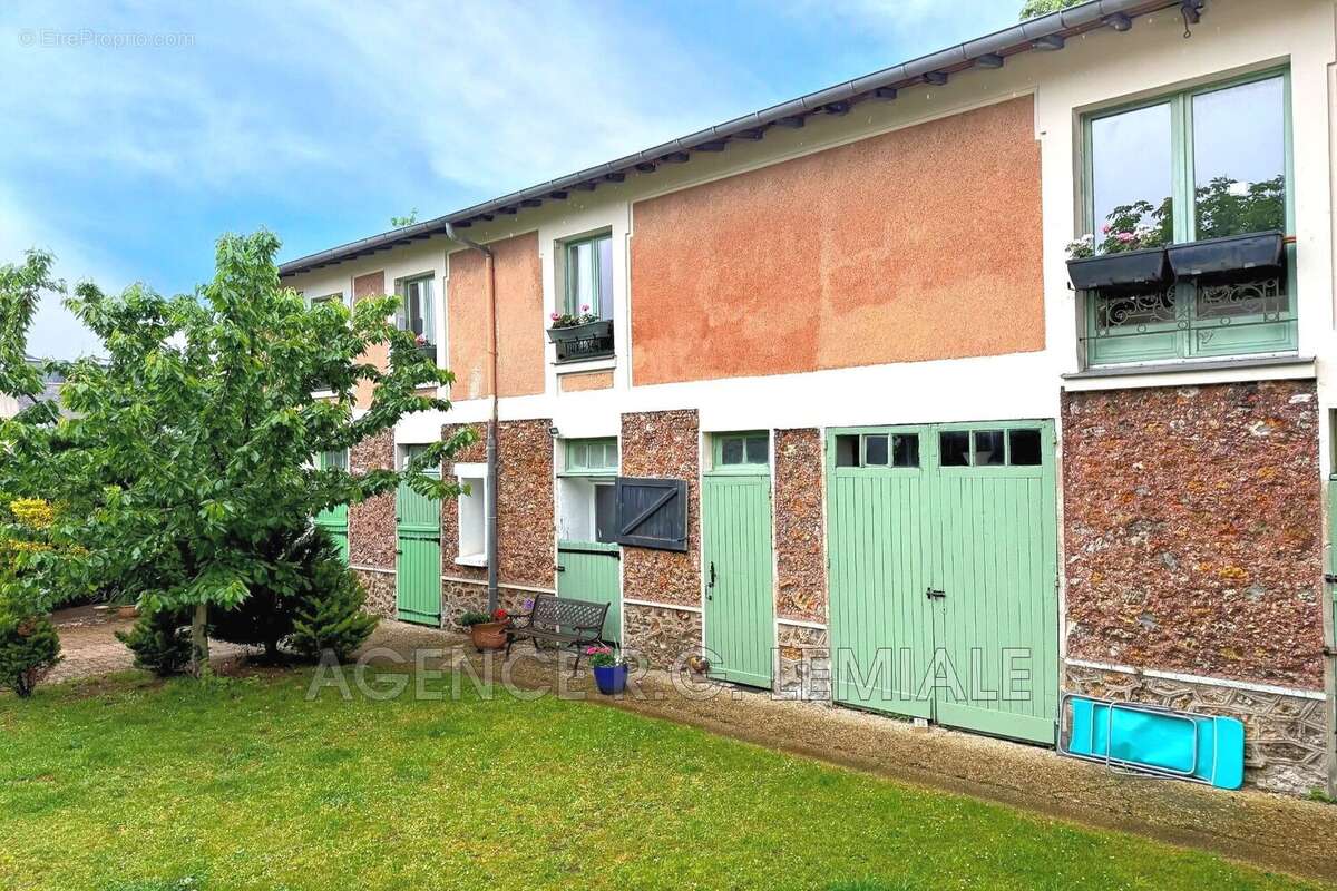Maison 201 m² à Maisons-Laffitte  - photo 2
