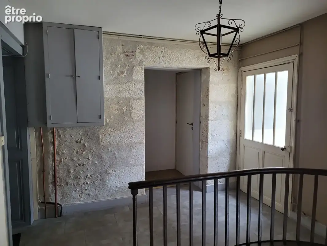 ROCHEFORT hyper centre appartement au 2ème de 57 m² de type 3 avec cave privative - photo 17