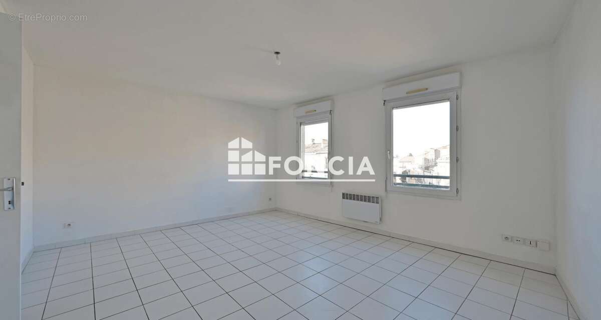 T2 traversant avec double balcon – Quartier Gare - photo 2