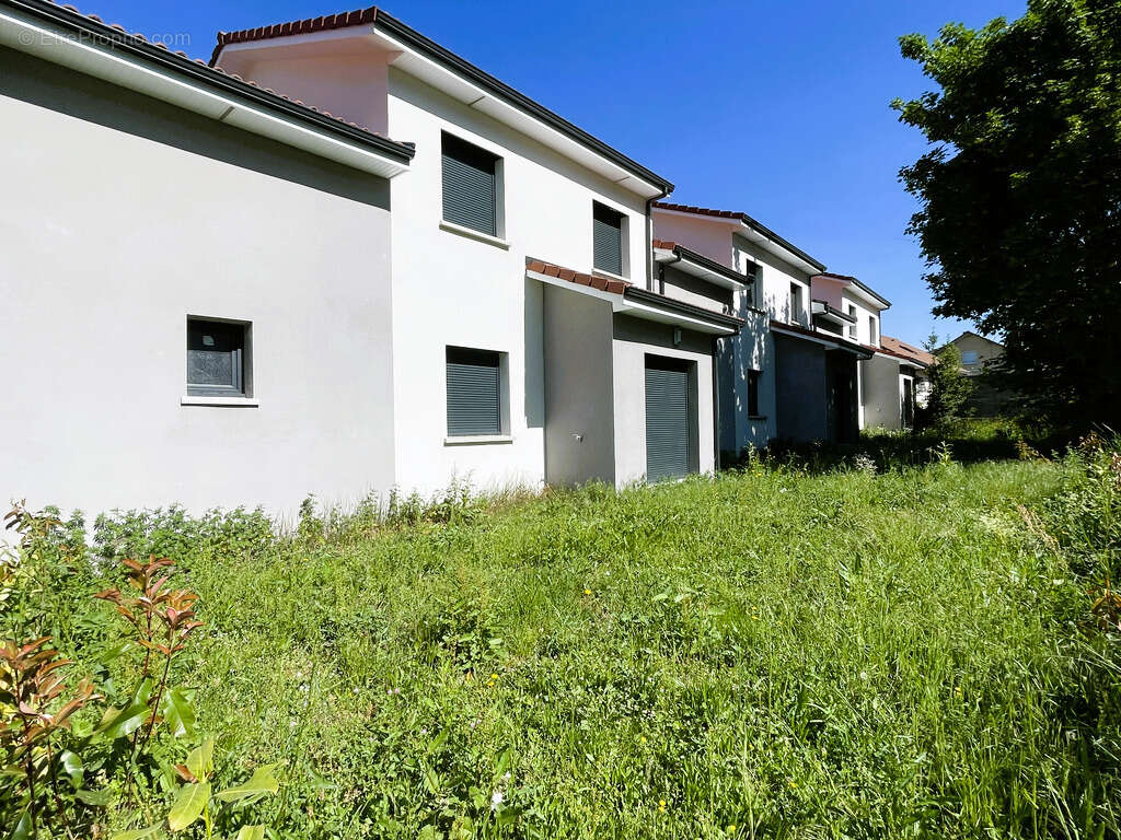 Maison à FROGES