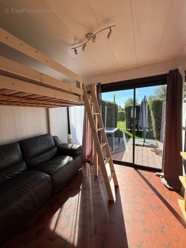 Appartement à AUREILHAN