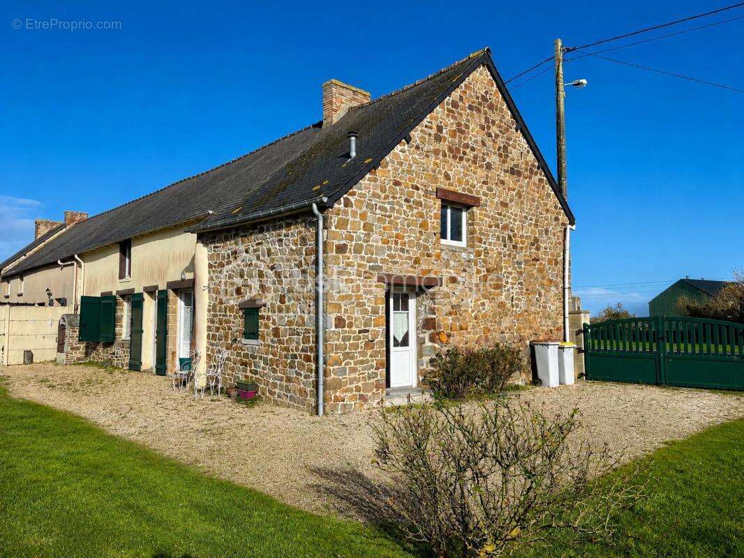 Maison à HIREL