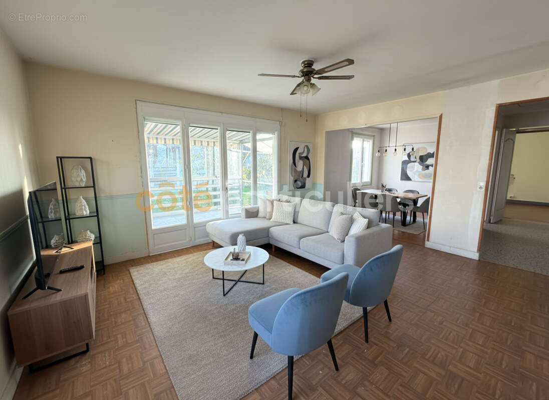 Maison à SAINT-SEBASTIEN-DE-MORSENT