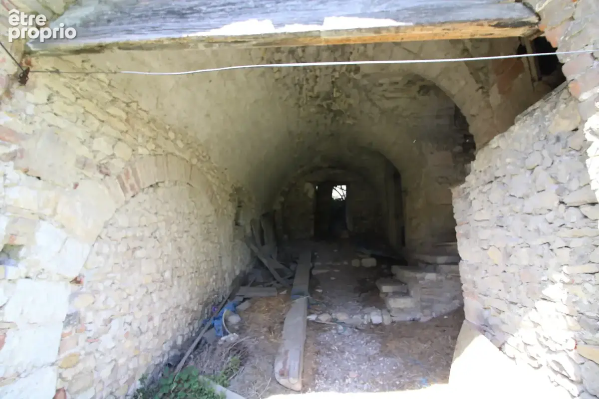 Mas de 2500 m2 sur 26 hectares. - photo 101