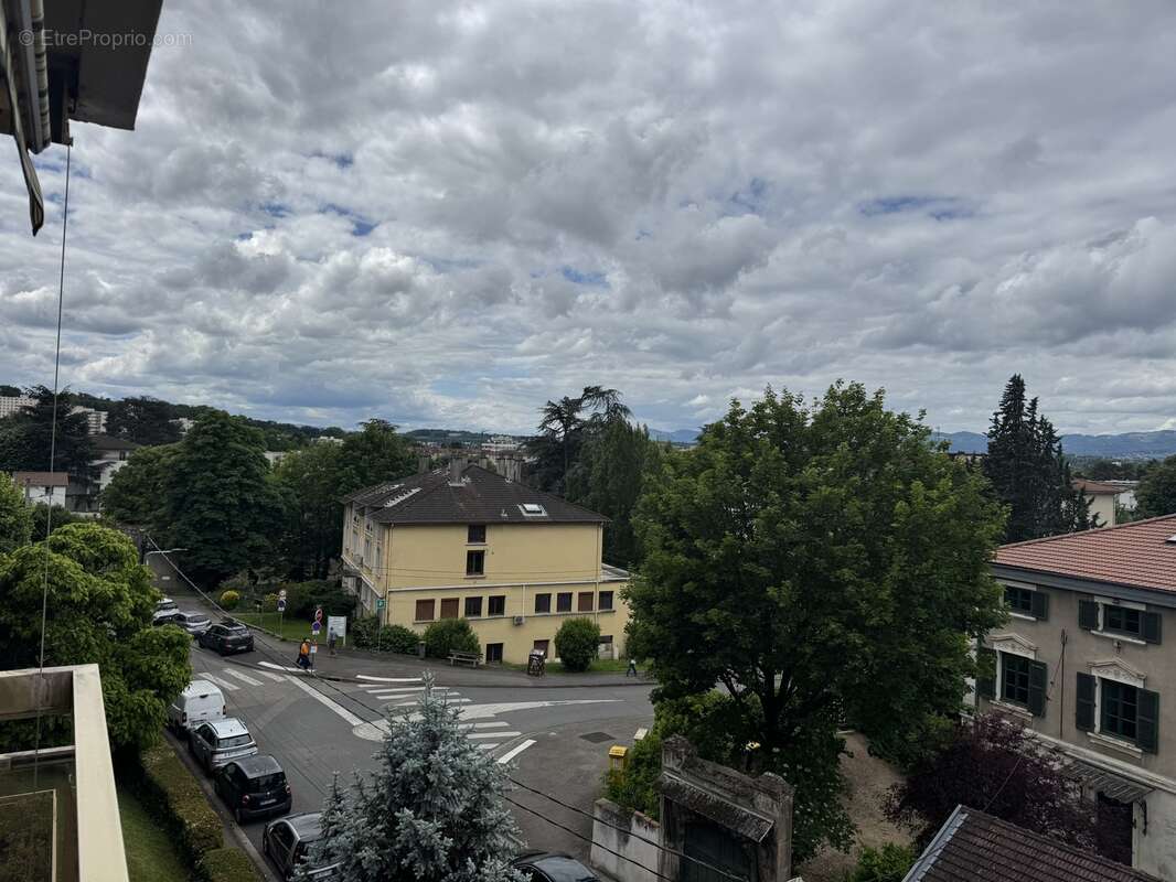Appartement à TASSIN-LA-DEMI-LUNE