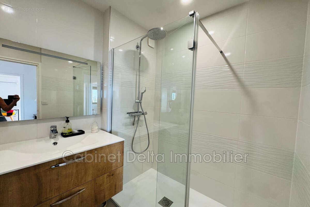 Appartement à SIX-FOURS-LES-PLAGES