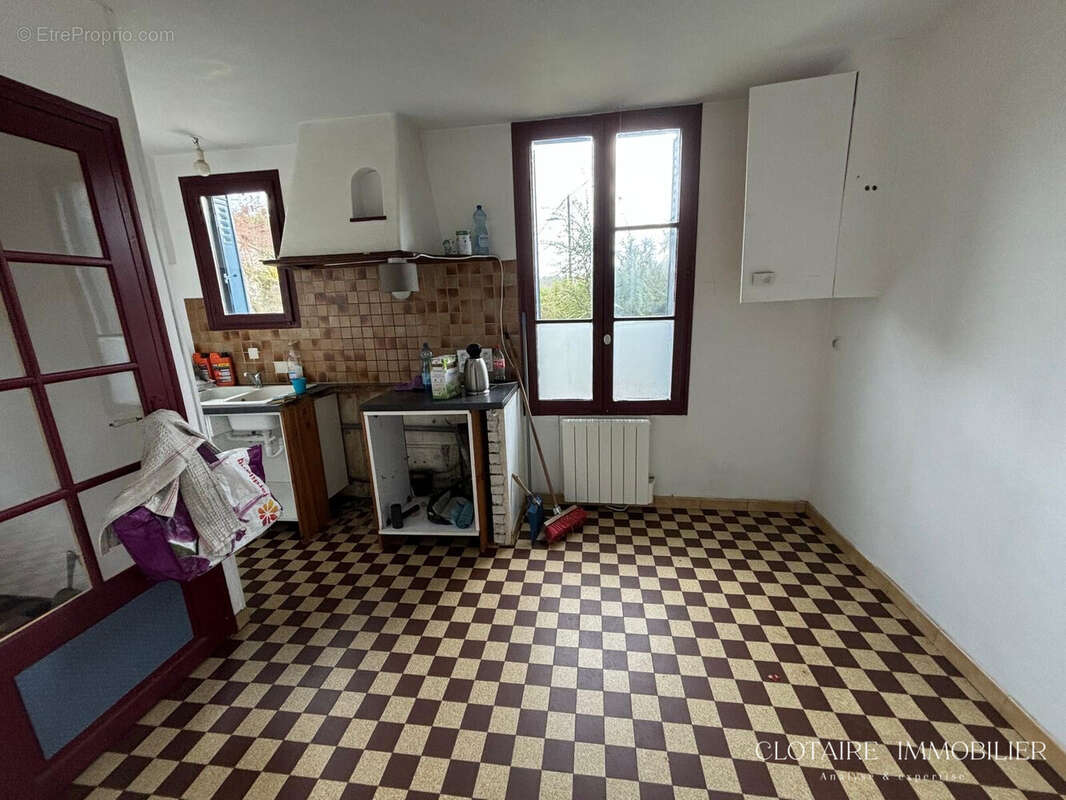 Maison à LACROIX-SAINT-OUEN