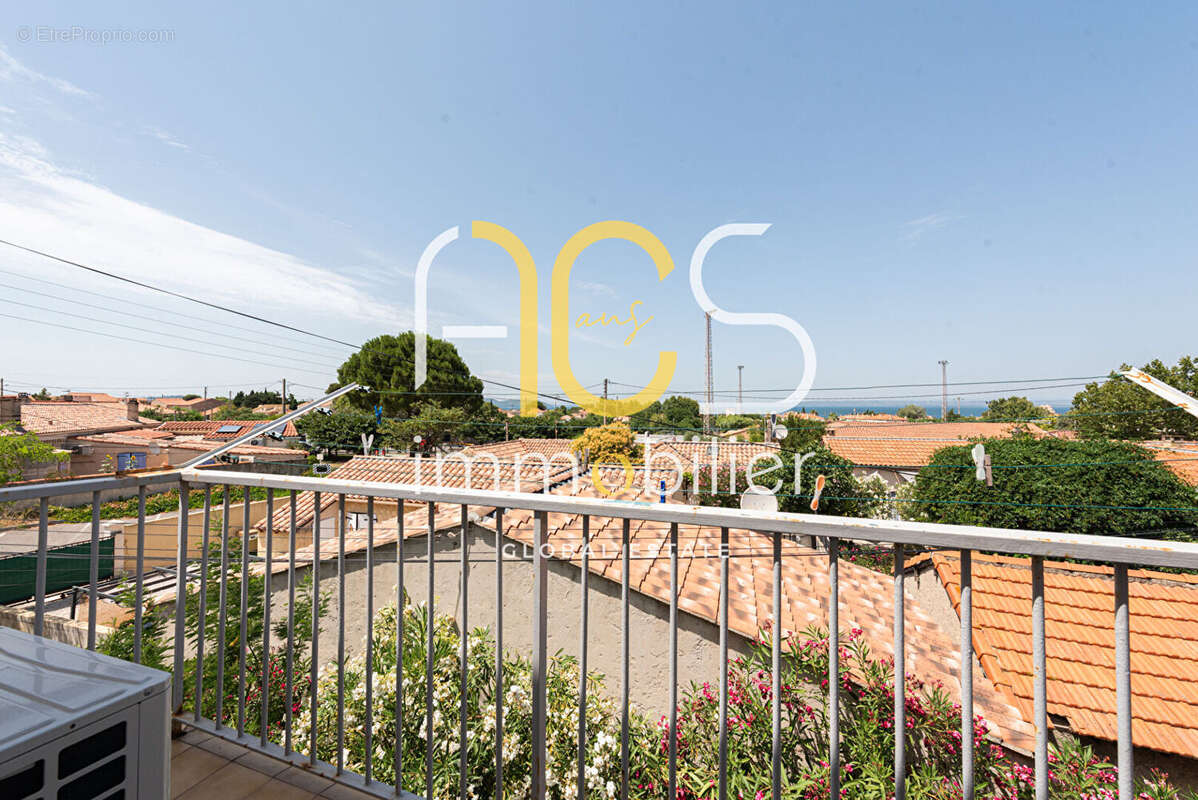 Appartement à CHATEAUNEUF-LES-MARTIGUES