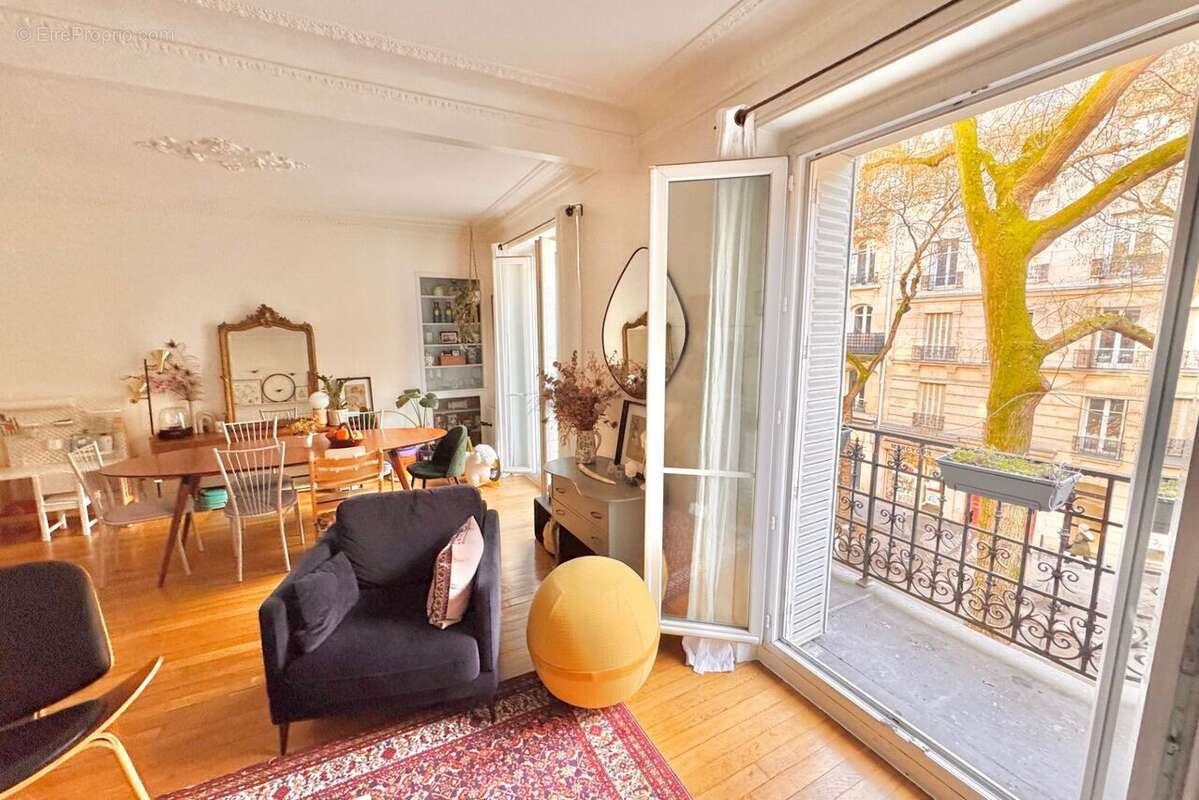 Appartement à PARIS-12E