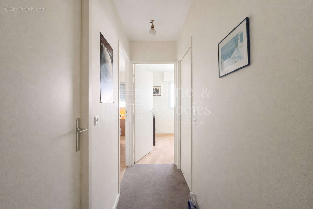 Appartement à COURBEVOIE