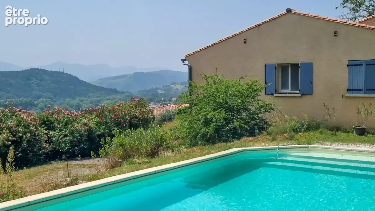Maison/piscine/vue