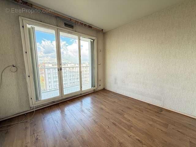 Appartement à MAISONS-ALFORT